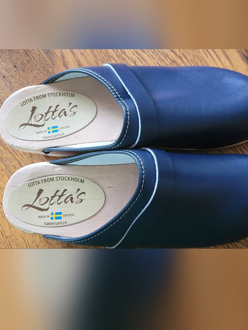Lotta From Stockholm Navy Blue Leather Clogs with Natural Wood Footbed - Picture 2 of 9